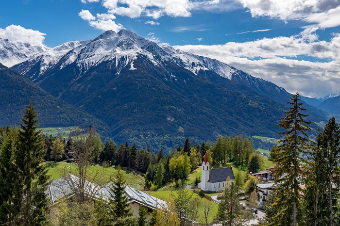 Dãy núi Alps hùng vĩ ( lý do nên du lịch pháp)